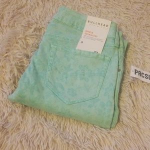 NWT Bullhead ankle skinniest jeans from pacsun